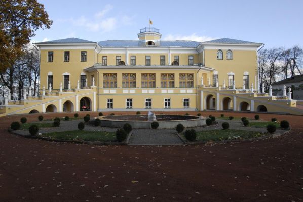 Ярославль. Воссозданная лестница Губернаторского дворца (ныне Художественный музей)